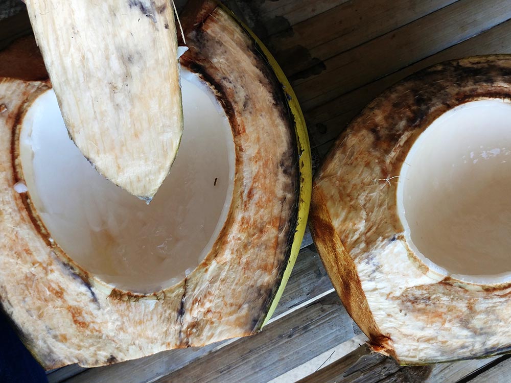 how locals eat a coconut